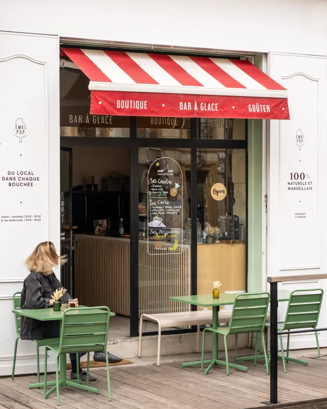 Emkipop, retail facade bar a glace