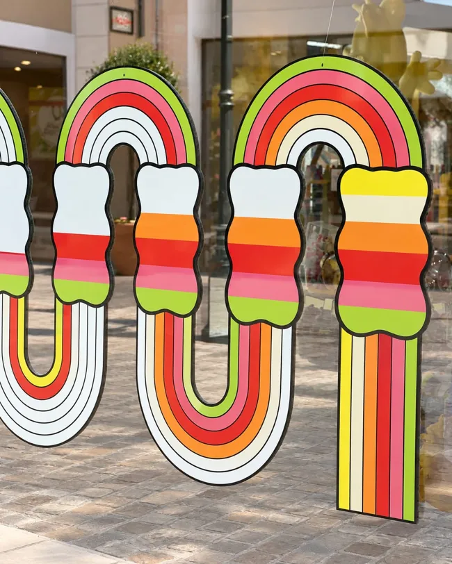Haribo, signaletique vitrophanie arc en ciel