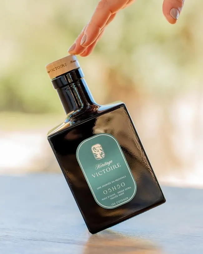 Héritage Victoire, packaging bouteille huile olive 05h50